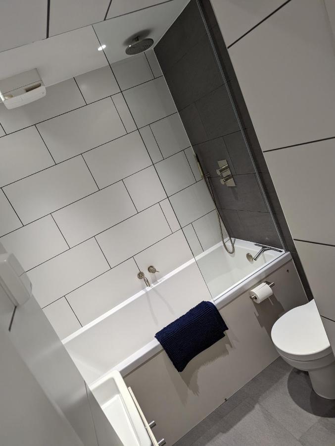 Basement Apartment In Central Бат Екстериор снимка